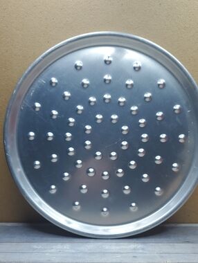 Nodic Ware 15 Inch Bubble Pizza Pan